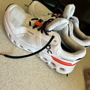 On CloudRunner Shoes